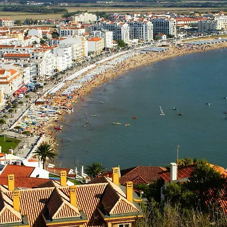 Sao Martinho Do Porto Beach Apartment דירה