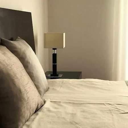 Apartament Sao Martinho Do Porto Beach Apartment